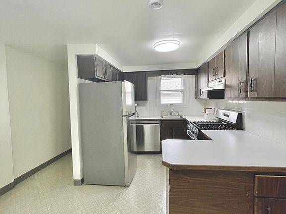 Kitchen With New Appliances.