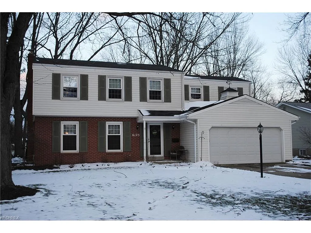 6125 Park Ridge Dr photo 1