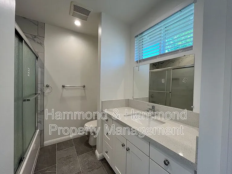 12680 Bradley Ave #9 — Photo 23