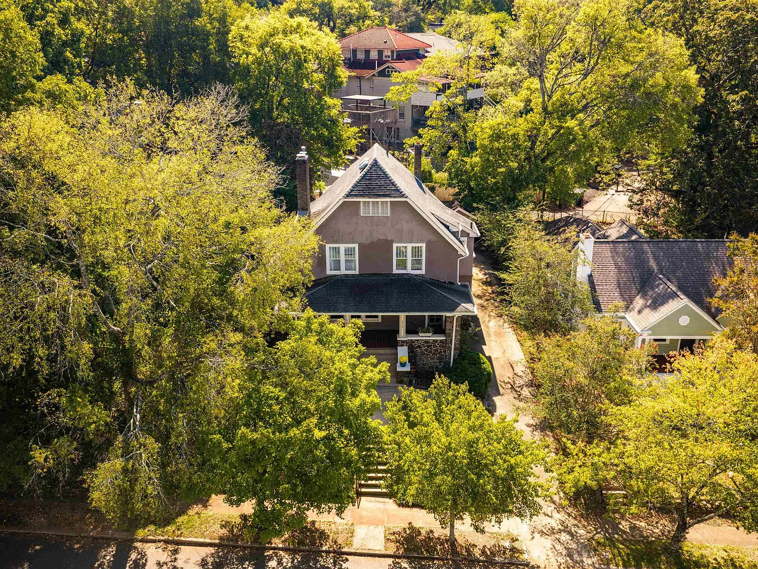 3 bed, 2.5 bath, 1868 sqft, $3,500 — Photo 3