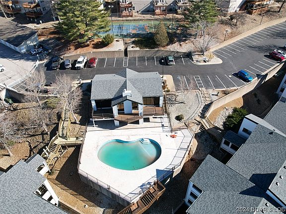 2nd image of 4897 Bridgepointe Dr #333
