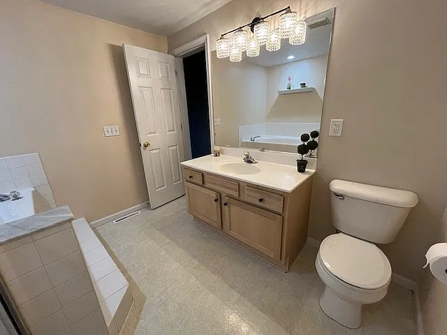 4043 Waterford Dr — Photo 31