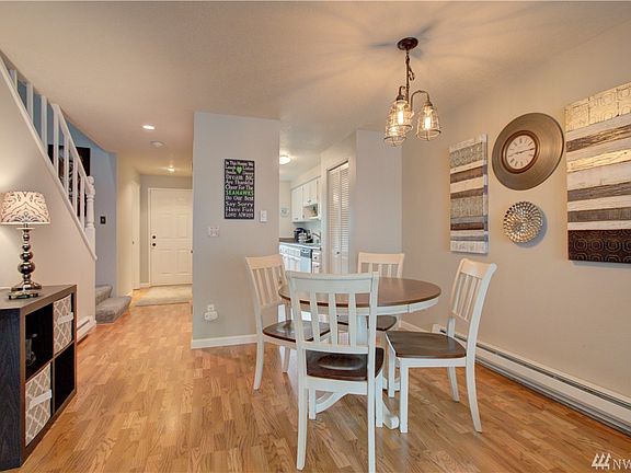 Open dining area 