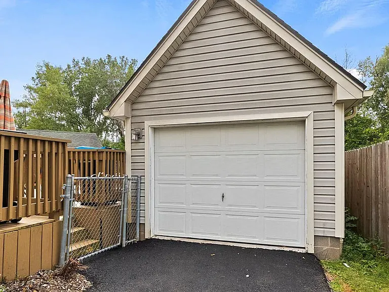 91 Schilling Ln — Photo 8