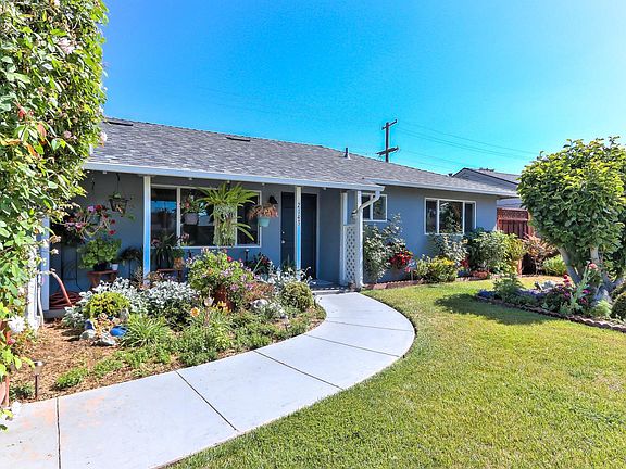 5th image of 2143 Warburton Ave