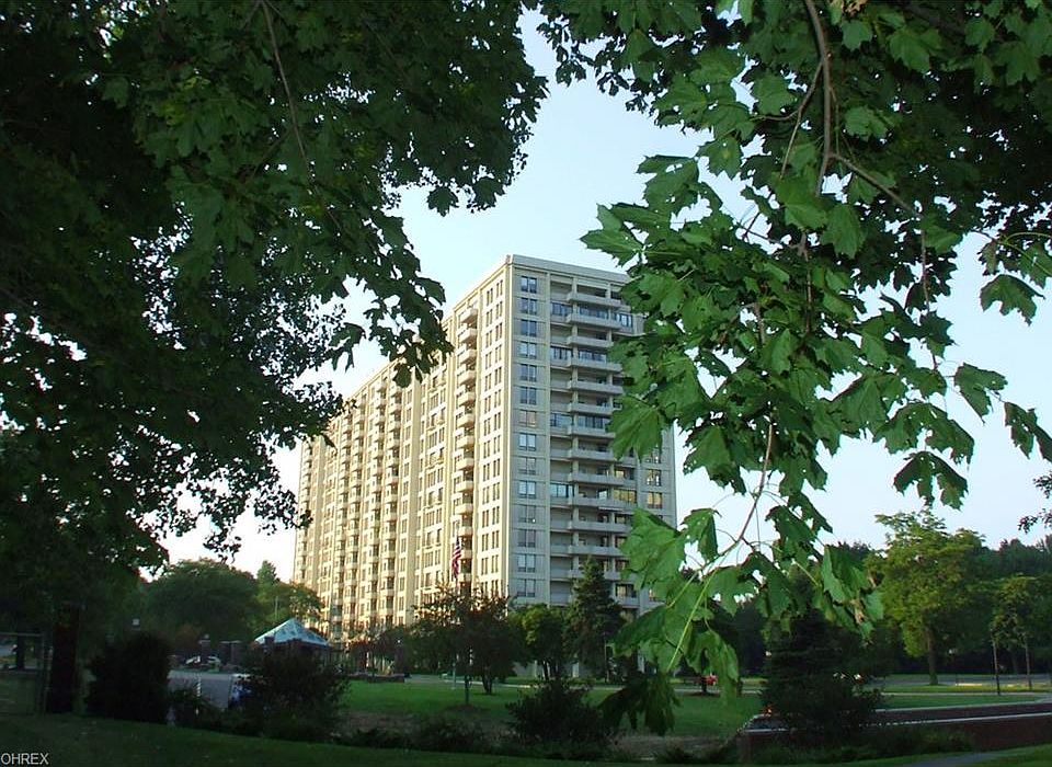 1st image of 1 Bratenahl Pl APT 611
