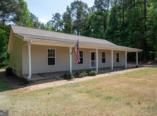 703 New Hutchinson Mill Rd, Lagrange, GA 30240