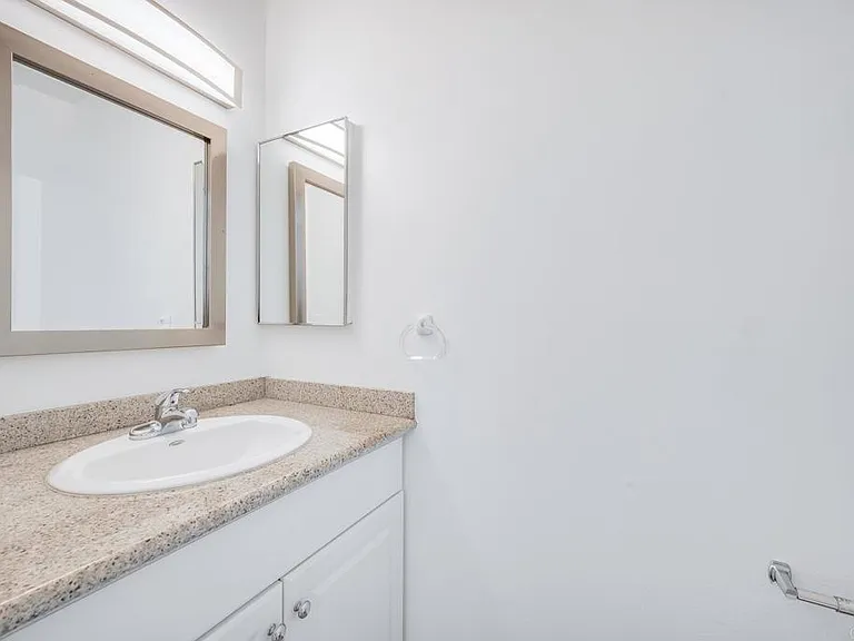 851 Del Mar Downs Rd #E — Photo 11