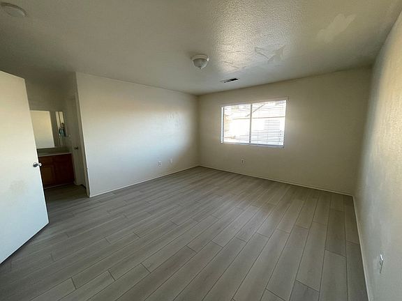 5th image of 8102 Laborough Dr APT B