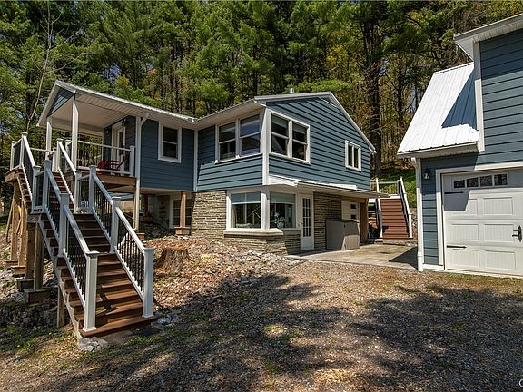 3rd image of 10373 Ridgecrest Rd