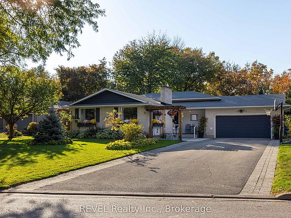 2nd image of 23 Royal York Rd