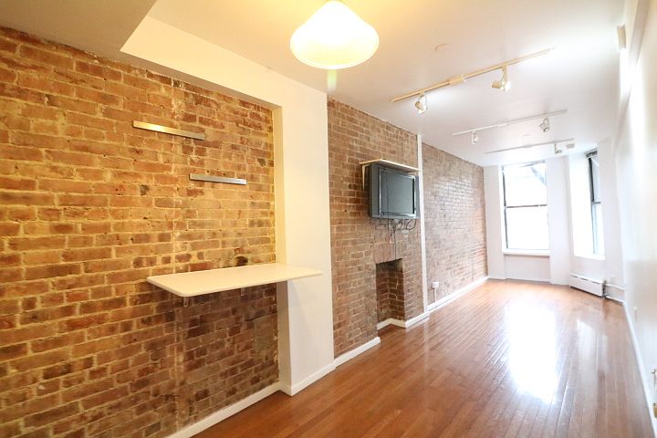 1st image of 368 W 46th St #3FF
