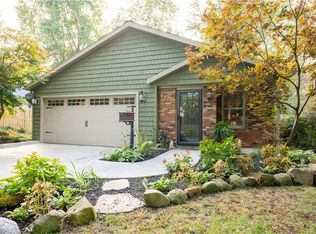 1734 Benjamin Rd, Madison, OH 44057