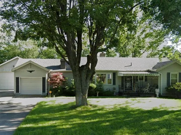 3 Southdowns Dr, Kokomo, IN 46902