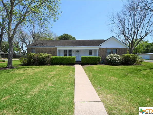 511 2nd St, Louise, TX 77455