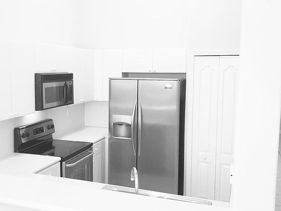 2nd image of 2637 SE 16th Ter Unit 204