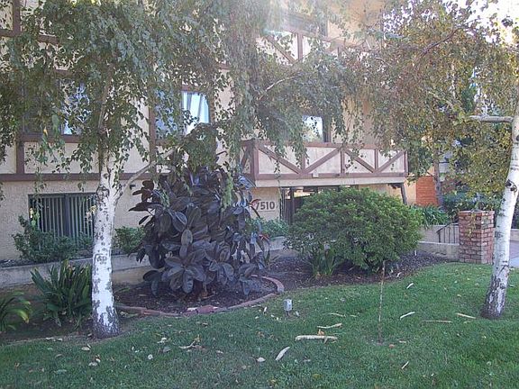 2nd image of 17510 Sherman Way Unit 212