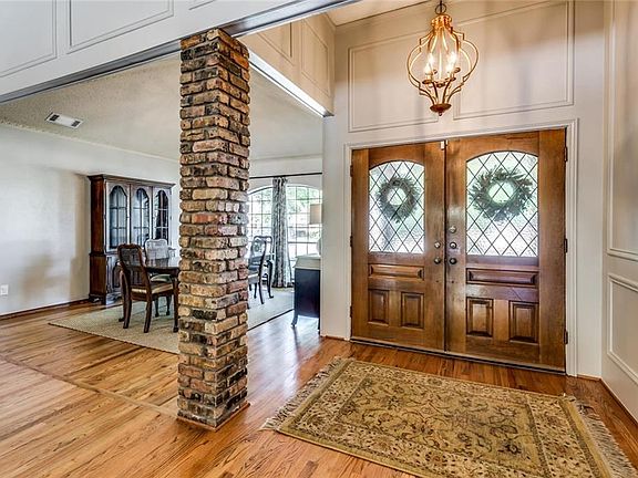 5th image of 10022 Woodlake Dr
