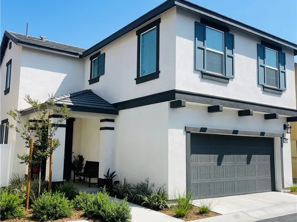 2518 Gunner Ridge Way, Rialto, CA 92377