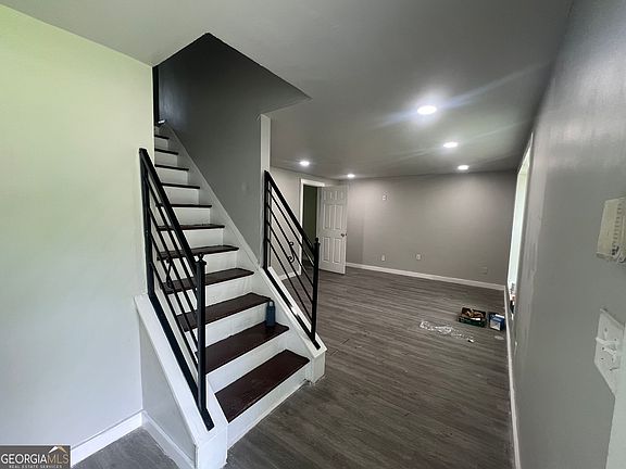 2nd image of 4304 Village Square Ln