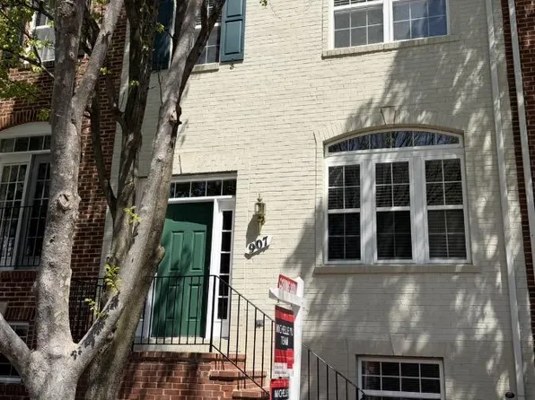 907 Crestfield Dr, Rockville, MD 20850