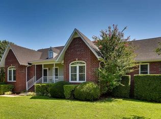 303 Winston Dr, White House, TN 37188