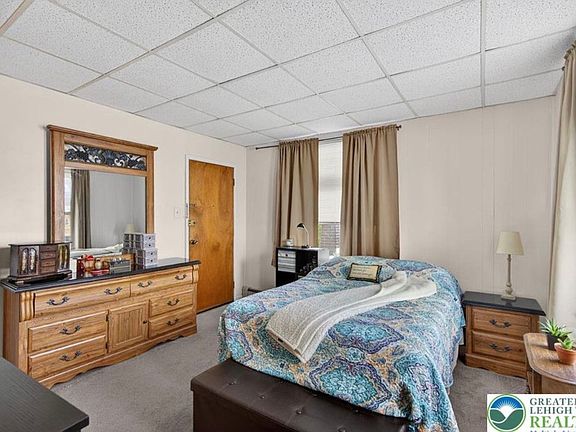 2nd image of 1939 Whitehall Ave #2