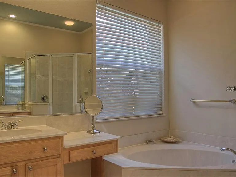 7348 Stanhope Ct — Photo 15