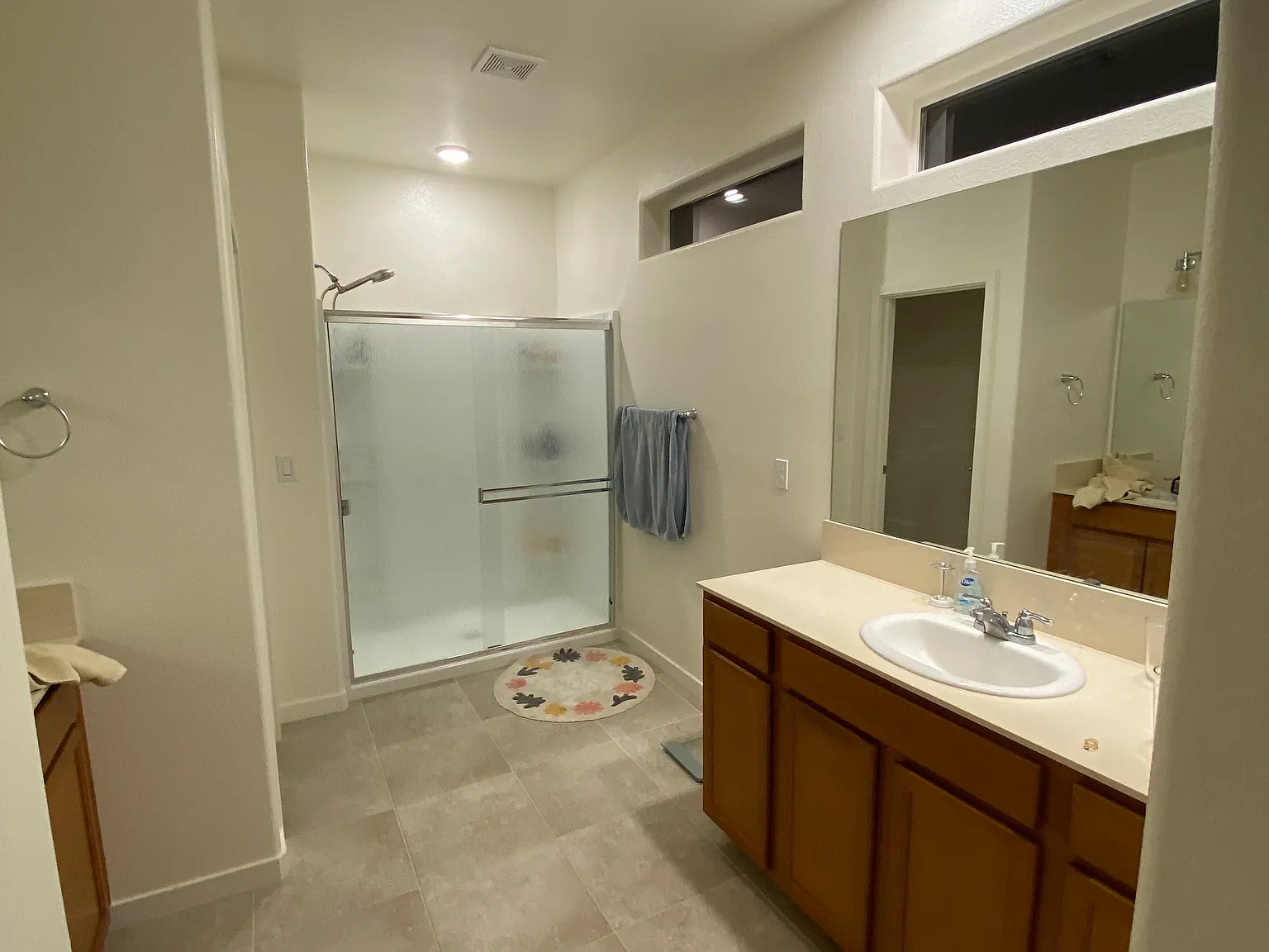 3 bed, 2.5 bath, 1774 sqft, $2,600 — Photo 4