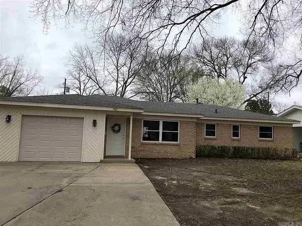 912 Brewer St, Jacksonville, AR 72076