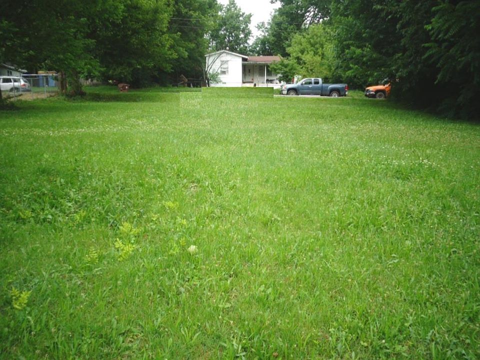 2nd image of 92 Clay St