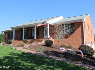 104 Duma Cir, Goodview, VA 24095