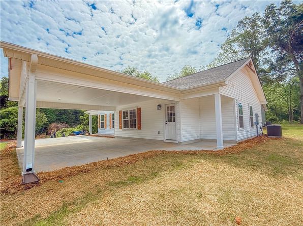315 Code Cir, Seneca, SC 29678