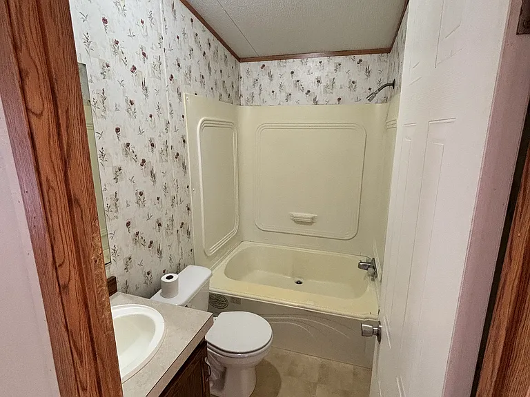 110 Leblanc St — Photo 5