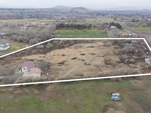 2nd image of 1899 Buckskin Ln
