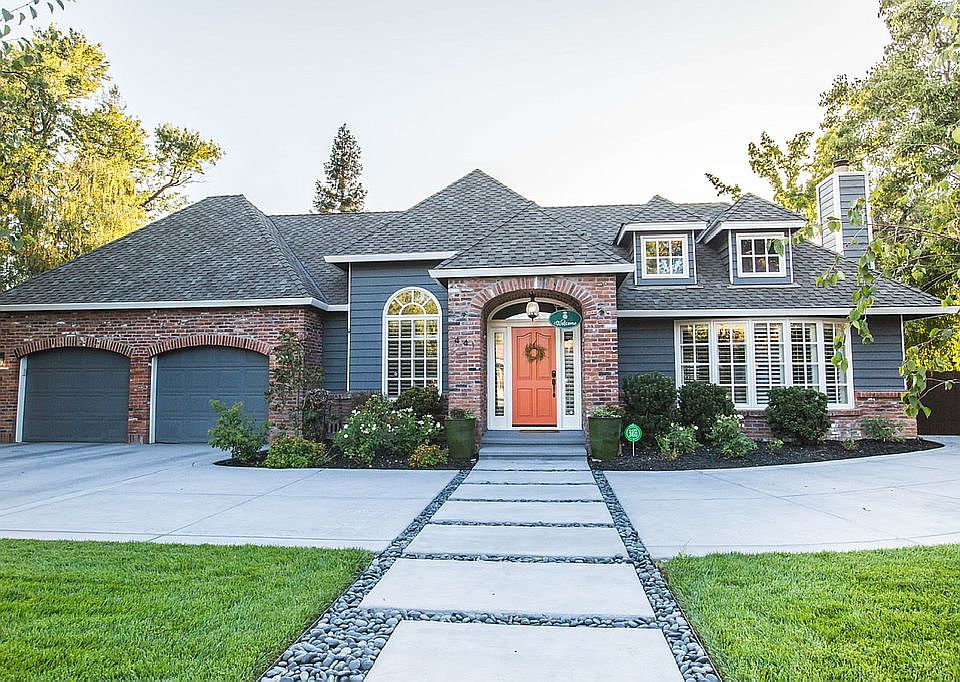 1st image of 441 Larch Ln