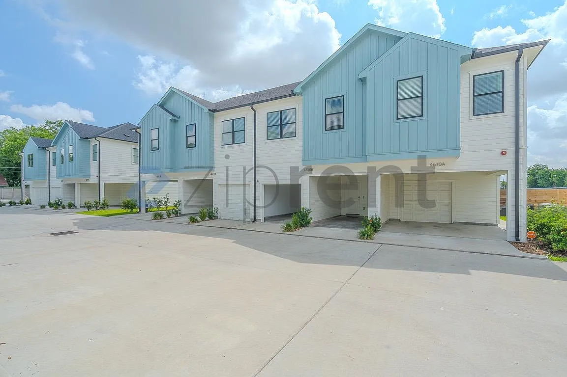 2 bed, 1045 sqft, $1,850 — Photo 3