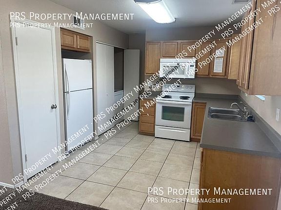 5th image of 630 E Jensen St Unit 144