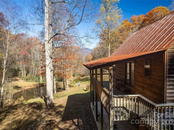 930 Copperhead Cv, Sylva, NC 28779