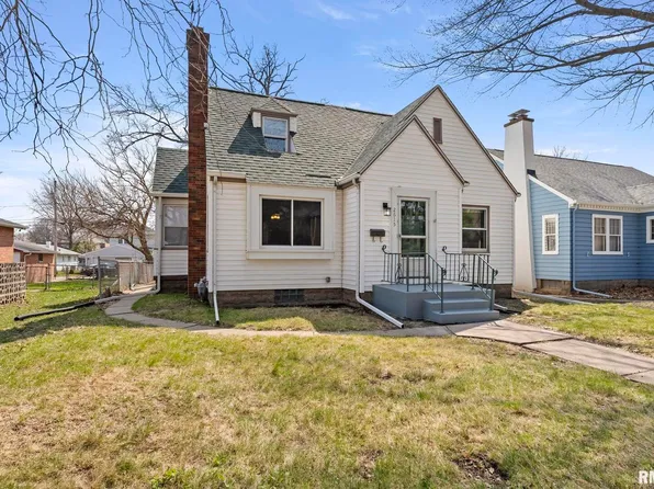 2615 E Locust St, Davenport, IA 52803