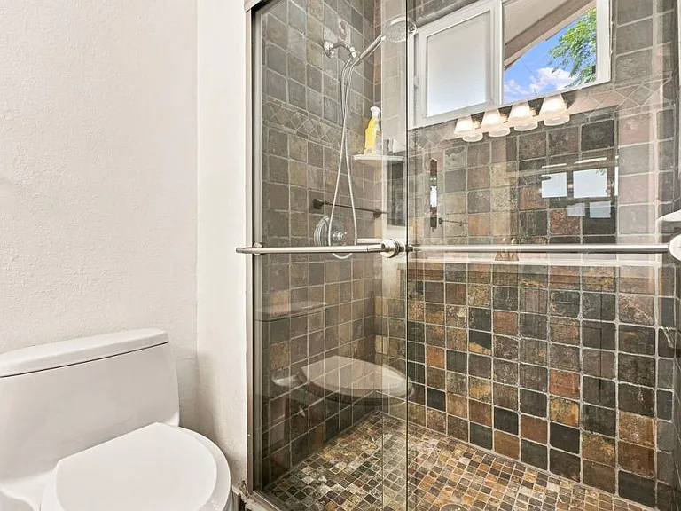 1101 Calle Vista Ave — Photo 21