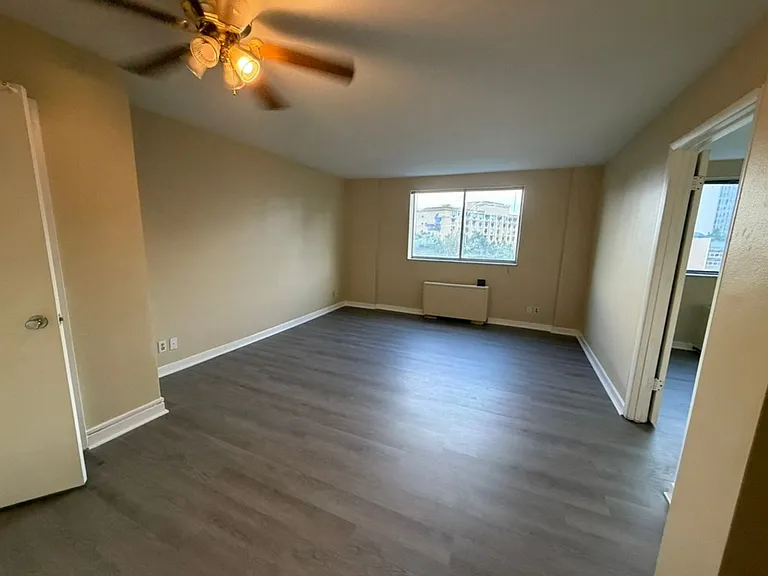 215 Piedmont Ave NE — Photo 7