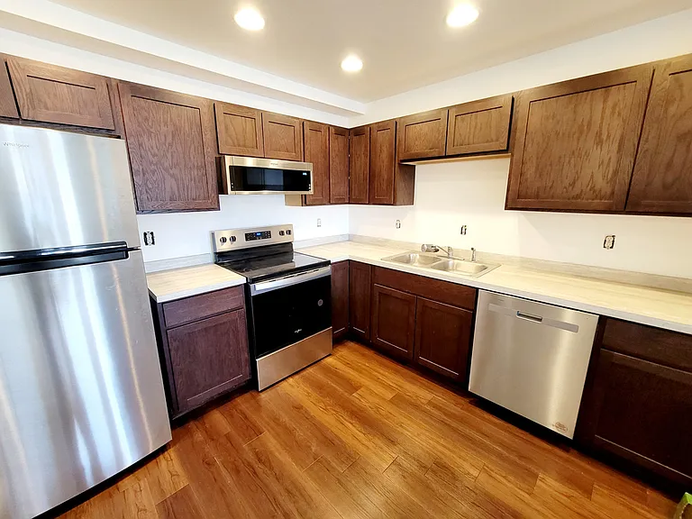 2236 Baxter Ln #8 — Photo 2