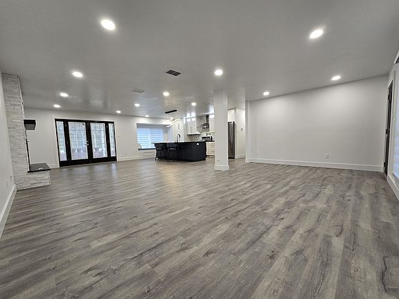 5th image of 1913 Parkway Pl