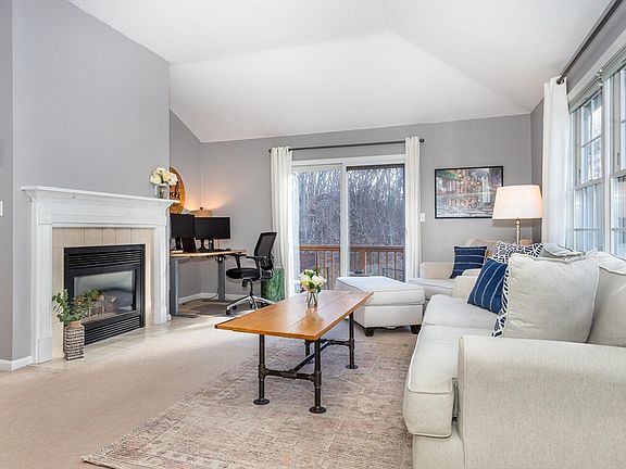4th image of 9 Evergreen Cir #9