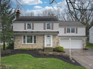 5259 Marian Dr, Lyndhurst, OH