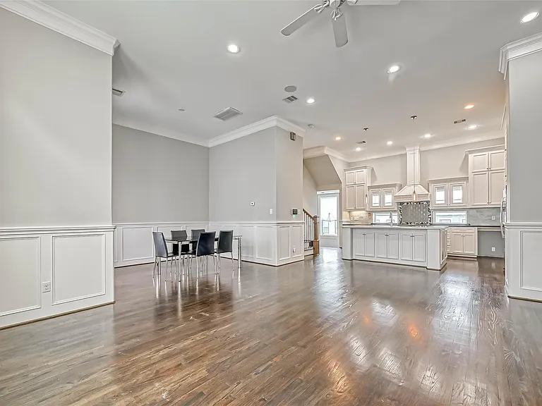 2113 Bidwell Dr — Photo 13