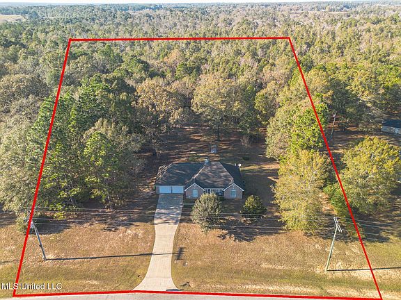 2nd image of 1742 Woodland Dr