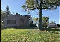1525 E Home Rd photo 1