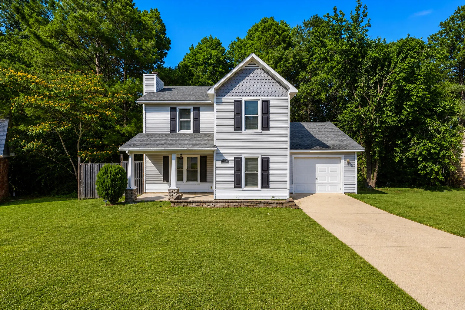 1583 Winnabow Drive - MB — Photo 1
